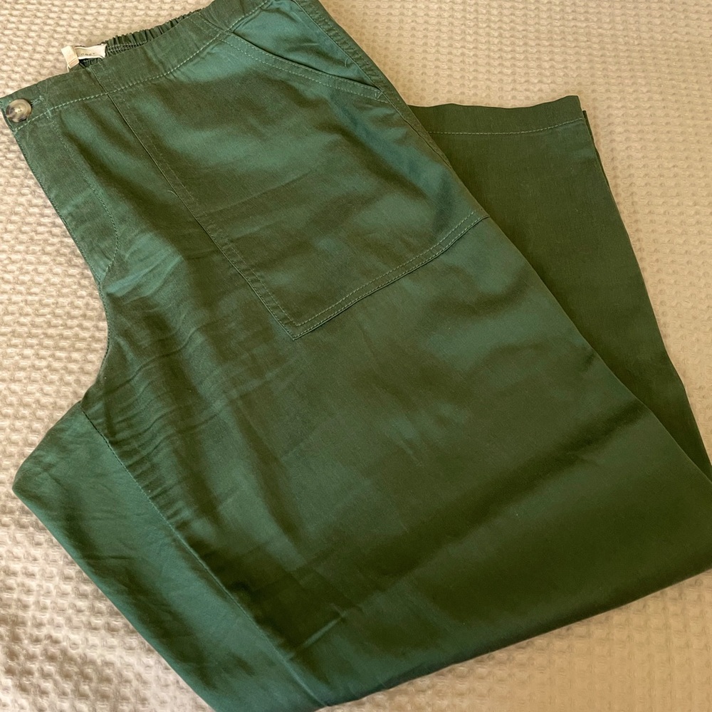 A Lou & Grey pants size L and a good condition.